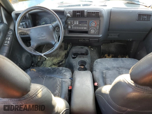 1995 Chevrolet Blazer с VIN 1GNDT13W6S2137053, выставлен на аукционе Copart как лот 73525544 с пробегом 188 033 миль миль и На запчасти • Non repairable. История ставок и продаж доступна на DreamBid. Изображение 8.