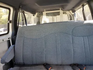 1998 GMC Savana z VIN 1GJHG39R2W1046054, wystawiony jako Copart lot #54447875 z przebiegiem 117 469 mil mil oraz Tytuł czysty. Historia ofert i sprzedaży dostępna na DreamBid. Obrazek 10.