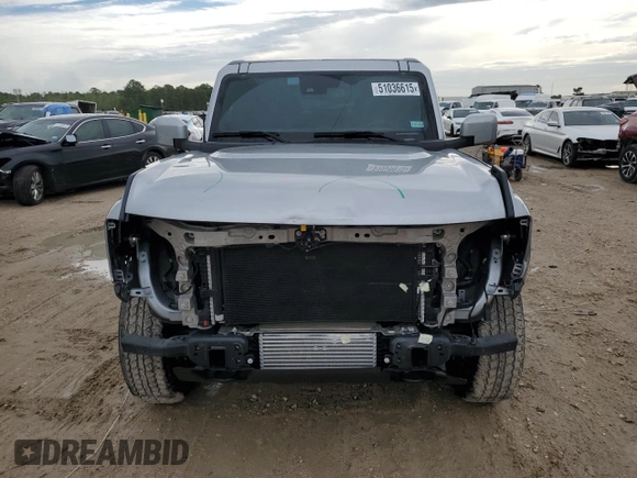 2024 Ford Bronco Outer Banks z VIN 1FMDE8BH6RLA98169, wystawiony jako Copart lot #51036615 z przebiegiem 3 859 mil mil oraz Szkoda całkowita • Salvage title. Historia ofert i sprzedaży dostępna na DreamBid. Obrazek 5.