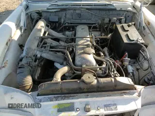 1962 Mercedes-Benz 220 z VIN 11102110036117, wystawiony jako Copart lot #87241424 z przebiegiem 71 007 mil mil oraz Szkoda całkowita • Salvage title. Historia ofert i sprzedaży dostępna na DreamBid. Obrazek 13.