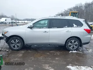 2017 Nissan Pathfinder SV with VIN 5N1DR2MM2HC625876, listed as a IAAI auction lot 41564057 with 168,235 mi miles. Bid and sale history available at carsss.com. Image 14.