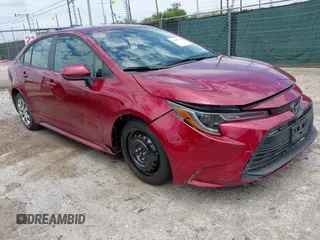 2025 Toyota Corolla LE z VIN 5YFB4MDE5SP268075, wystawiony jako IAAI lot #42480398 z przebiegiem 4 698 mil mil oraz . Historia ofert i sprzedaży dostępna na DreamBid. Obrazek 1.
