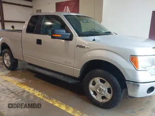 2014 Ford F-150 XL z VIN 1FTFX1ET2EKF80944, wystawiony jako IAAI lot #42424484 z przebiegiem 317 758 mil mil oraz . Historia ofert i sprzedaży dostępna na DreamBid. Obrazek 1.