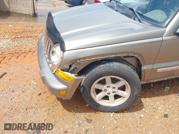 2005 Jeep Liberty Limited with VIN 1J4GK58K15W633519, listed as a IAAI auction lot 42240372 with 189,926 mi miles and . Bid and sale history available at DreamBid. Image 6.