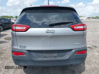 2017 Jeep Cherokee Latitude with VIN 1C4PJLCB9HW660797, listed as a IAAI auction lot 42024301 with 92,150 mi miles and . Bid and sale history available at carsss.com. Image 17.