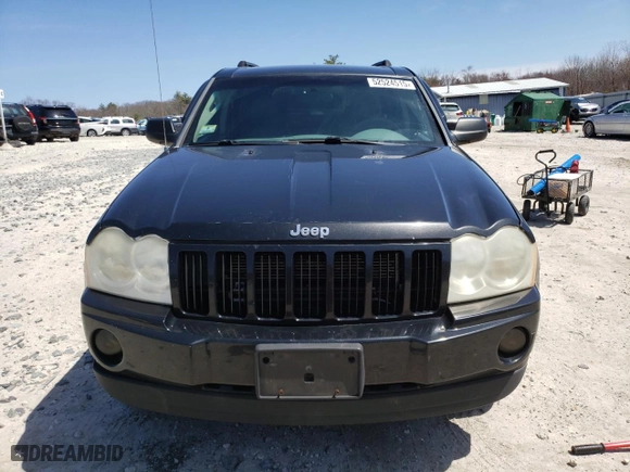 2005 Jeep Grand Cherokee Laredo with VIN 1J4GR48K95C628365, listed as a Copart auction lot 52524515 with 214,630 mi miles and Clean Title. Bid and sale history available at carsss.com. Image 5.