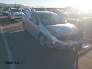 2019 Toyota Prius L Eco with VIN JTDKARFU3K3090363, listed as a IAAI auction lot 40858003 with 22,405 mi miles. Bid and sale history available at carsss.com. Image 1.