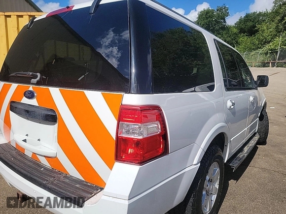 2014 Ford Expedition King Ranch with VIN 1FMJU1J52EEF42988, listed as a IAAI auction lot 42616393 with 325,284 mi miles and . Bid and sale history available at DreamBid. Image 20.