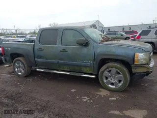 2008 Chevrolet Silverado 1500 LT w/1LT with VIN 2GCEK13J781284009, listed as a IAAI auction lot 42016023 with 152,782 mi miles. Bid and sale history available at carsss.com. Image 13.