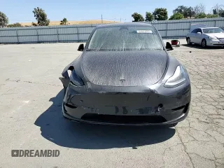 2024 Tesla Model Y z VIN 7SAYGDED7RF050963, wystawiony jako Copart lot #60683895 z przebiegiem 23 100 mil mil oraz Czysty tytuł • Clean title. Historia ofert i sprzedaży dostępna na DreamBid. Obrazek 13.