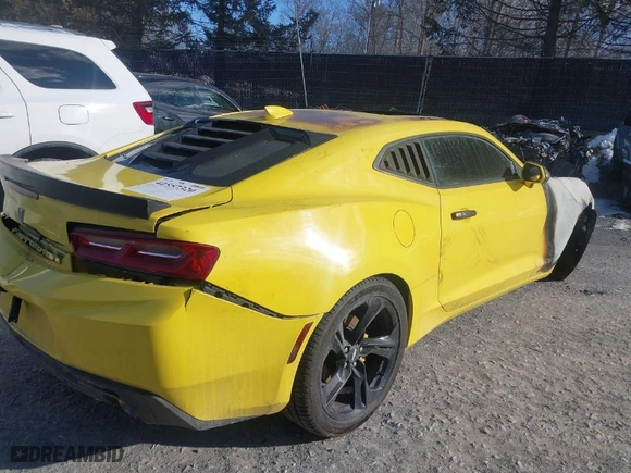 2018 Chevrolet Camaro 1LT with VIN 1G1FB1RS2J0125039, listed as a IAAI auction lot 41557320 with 61,263 mi miles. Bid and sale history available at carsss.com. Image 4.