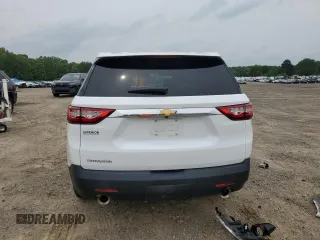 2019 Chevrolet Traverse LS z VIN 1GNERFKW5KJ281765, wystawiony jako Copart lot #57705285 z przebiegiem 34 820 mil mil oraz Szkoda całkowita • Salvage title. Historia ofert i sprzedaży dostępna na DreamBid. Obrazek 6.