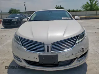 2016 Lincoln MKZ with VIN 3LN6L2GK3GR600599, listed as a Copart auction lot 60250585 with 90,192 mi miles and Salvage title. Bid and sale history available at DreamBid. Image 5.