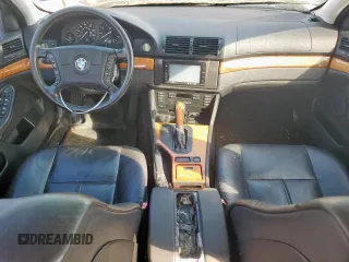 1998 BMW 5 Series 528i z VIN WBADD6323WGT91986, wystawiony jako Copart lot #57990025 z przebiegiem Nie podano mil oraz Czysty tytuł • Clean title. Historia ofert i sprzedaży dostępna na DreamBid. Obrazek 8.
