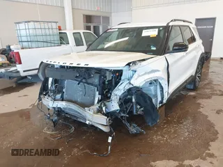 2020 Ford Explorer ST with VIN 1FM5K8GC5LGA62211, listed as a IAAI auction lot 41031980 with 94,624 mi miles. Bid and sale history available at carsss.com. Image 6.