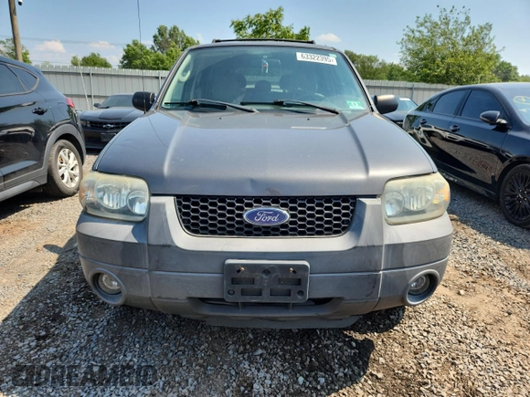 2005 Ford Escape XLT with VIN 1FMYU93135DA09027, listed as a Copart auction lot 63322395 with 144,020 mi miles and Clean title. Bid and sale history available at DreamBid. Image 5.