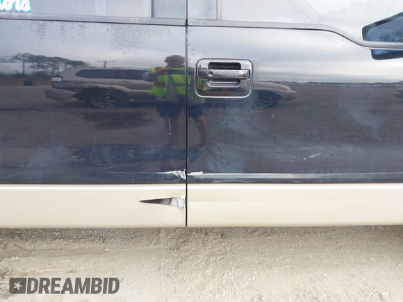 2009 Ford F-150 XL with VIN 1FTPW12VX9FB14223, listed as a IAAI auction lot 41526143 with 1 mi miles. Bid and sale history available at carsss.com. Image 17.