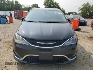 2017 Chrysler Pacifica Touring L z VIN 2C4RC1BGXHR758038, wystawiony jako Copart lot #59639815 z przebiegiem 161 552 mil mil oraz Szkoda całkowita • Salvage title. Historia ofert i sprzedaży dostępna na DreamBid. Obrazek 5.
