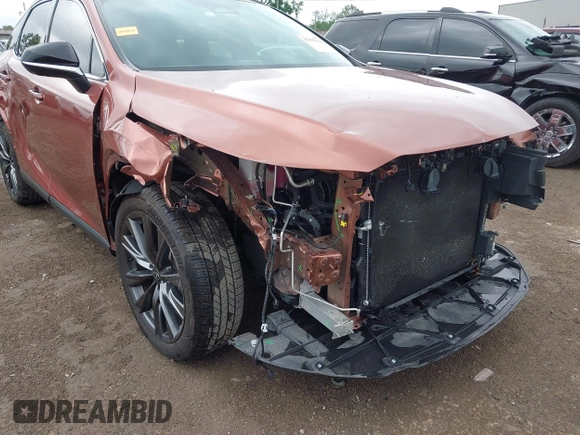 2024 Lexus RX 350 z VIN 2T2BAMCA7RC054055, wystawiony jako IAAI lot #42307956 z przebiegiem 20 060 mil mil oraz . Historia ofert i sprzedaży dostępna na DreamBid. Obrazek 6.