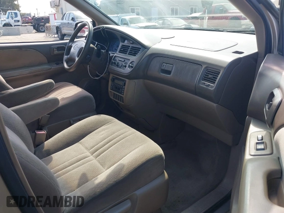 2003 Toyota Sienna CE with VIN 4T3ZF19C53U539951, listed as a IAAI auction lot 41906505 with 233,426 mi miles. Bid and sale history available at carsss.com. Image 5.