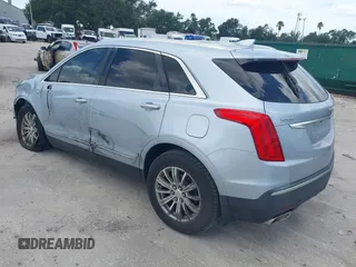 2017 Cadillac XT5 Luxury FWD z VIN 1GYKNBRSXHZ325914, wystawiony jako IAAI lot #42776412 z przebiegiem 85 014 mil mil oraz . Historia ofert i sprzedaży dostępna na DreamBid. Obrazek 3.