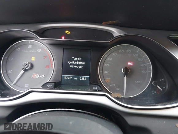 2015 Audi S4 Premium Plus with VIN WAUDGAFLXFA114706, listed as a IAAI auction lot 41265112 with 187,592 mi miles. Bid and sale history available at carsss.com. Image 7.