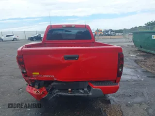 2005 Chevrolet Colorado LS Z85 z VIN 1GCCS148X58231512, wystawiony jako IAAI lot #42430999 z przebiegiem 251 794 mil mil oraz . Historia ofert i sprzedaży dostępna na DreamBid. Obrazek 17.