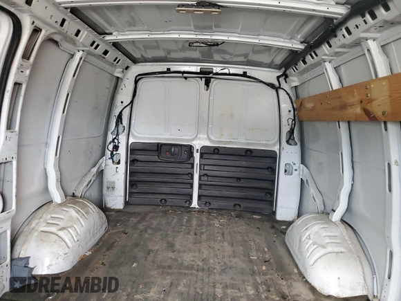 2017 Chevrolet Express Cargo z VIN 1GCWGAFF3H1147488, wystawiony jako Copart lot #51792665 z przebiegiem Nie podano mil oraz Szkoda całkowita • Salvage title. Historia ofert i sprzedaży dostępna na DreamBid. Obrazek 10.