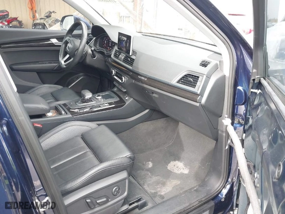 2018 Audi Q5 Premium Plus with VIN WA1BNAFY0J2239187, listed as a IAAI auction lot 41646800 with 90,417 mi miles. Bid and sale history available at carsss.com. Image 5.