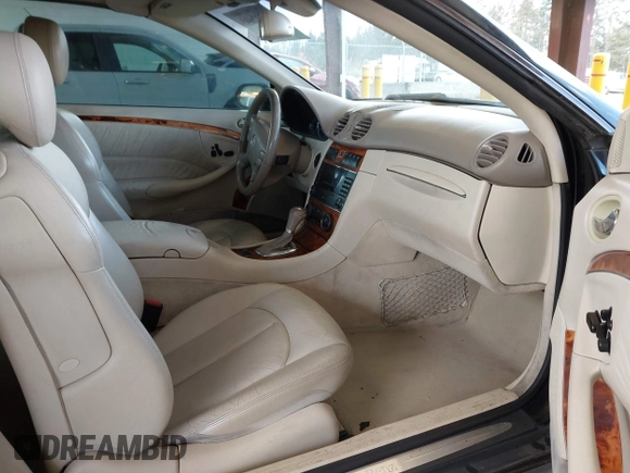 2005 Mercedes-Benz CLK 500 with VIN WDBTK75J55F139609, listed as a IAAI auction lot 42232645 with 136,367 mi miles and . Bid and sale history available at DreamBid. Image 5.