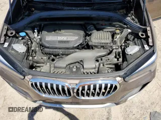 2020 BMW X1 xDrive28i z VIN WBXJG9C09L5R23653, wystawiony jako Copart lot #52771535 z przebiegiem 54 550 mil mil oraz Szkody całkowita. Historia ofert i sprzedaży dostępna na DreamBid. Obrazek 13.