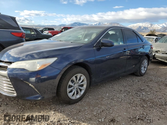 2015 Toyota Camry XLE z VIN 4T4BF1FK5FR451689, wystawiony jako Copart lot #81129304 z przebiegiem 88 446 mil mil oraz Szkoda całkowita • Salvage title. Historia ofert i sprzedaży dostępna na DreamBid. Obrazek 1.