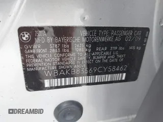 2009 BMW 7 Series 750Li z VIN WBAKB83569CY58462, wystawiony jako IAAI lot #40134644 z przebiegiem Nie podano mil oraz . Historia ofert i sprzedaży dostępna na DreamBid. Obrazek 9.