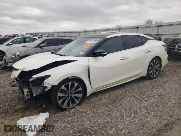 2019 Nissan Maxima Platinum z VIN 1N4AA6AV0KC363601, wystawiony jako Copart lot #49549415 z przebiegiem 75 551 mil mil oraz Szkody całkowita. Historia ofert i sprzedaży dostępna na DreamBid. Obrazek 1.