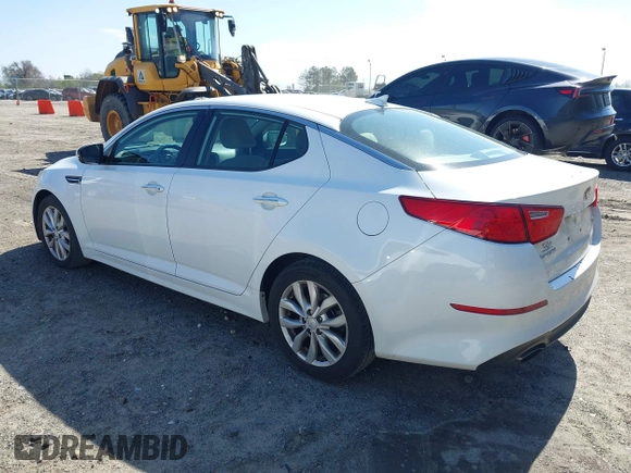 2015 Kia Optima LX with VIN 5XXGM4A70FG470686, listed as a IAAI auction lot 41828763 with 133,547 mi miles. Bid and sale history available at carsss.com. Image 3.