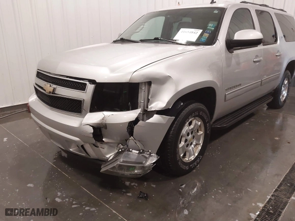 2010 Chevrolet Suburban LT with VIN 1GNUKJE37AR236296, listed as a IAAI auction lot 41654842 with 259,914 mi miles. Bid and sale history available at carsss.com. Image 6.