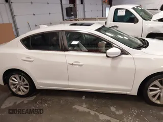 2018 Acura ILX with VIN 19UDE2F31JA007939, listed as a IAAI auction lot 41283196 with 52,252 mi miles and . Bid and sale history available at DreamBid. Image 13.