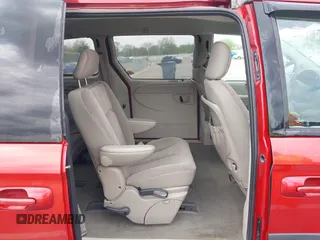 2006 Dodge Caravan SXT with VIN 1D4GP45R36B533131, listed as a IAAI auction lot 42097147 with 52,193 mi miles and . Bid and sale history available at DreamBid. Image 8.