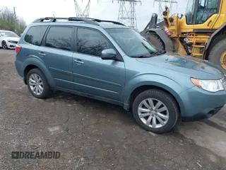 2011 Subaru Forester 2.5X Limited with VIN JF2SHAECXBH724097, listed as a IAAI auction lot 41945797 with 147,447 mi miles. Bid and sale history available at carsss.com. Image 1.