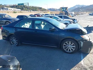 2014 Toyota Camry Hybrid LE with VIN 4T1BD1FK0EU127452, listed as a IAAI auction lot 41354543 with 1 mi miles. Bid and sale history available at carsss.com. Image 13.