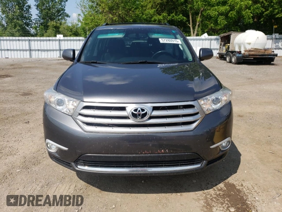 2012 Toyota Highlander Limited z VIN 5TDDK3EH3CS117200, wystawiony jako Copart lot #57280915 z przebiegiem 231 239 mil mil oraz Szkoda całkowita • Salvage title. Historia ofert i sprzedaży dostępna na DreamBid. Obrazek 5.