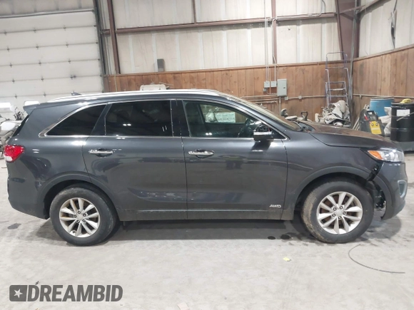 2016 Kia Sorento LX with VIN 5XYPGDA39GG170291, listed as a IAAI auction lot 42045883 with 136,848 mi miles. Bid and sale history available at carsss.com. Image 13.