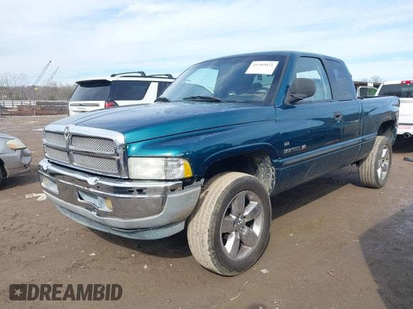 1998 Dodge 1500 z VIN 1B7HF13Y4WJ203422, wystawiony jako IAAI lot #41589831 z przebiegiem 454 838 mil mil oraz . Historia ofert i sprzedaży dostępna na DreamBid. Obrazek 2.