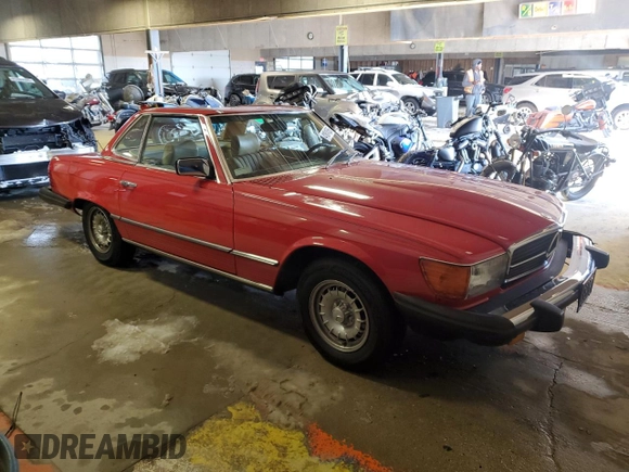 1981 Mercedes-Benz 380 SL z VIN WDBBA45A0BB001850, wystawiony jako Copart lot #41614565 z przebiegiem 125 658 mil mil oraz Czysty tytuł • Clean title. Historia ofert i sprzedaży dostępna na DreamBid. Obrazek 4.