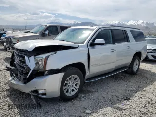 2017 GMC Yukon XL SLT z VIN 1GKS2GKC4HR113013, wystawiony jako Copart lot #52936995 z przebiegiem 95 648 mil mil oraz Szkoda całkowita • Salvage title. Historia ofert i sprzedaży dostępna na DreamBid. Obrazek 1.