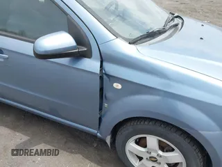 2007 Chevrolet Aveo LT z VIN KL1TG56627B046162, wystawiony jako IAAI lot #42065922 z przebiegiem 116 359 mil mil oraz . Historia ofert i sprzedaży dostępna na DreamBid. Obrazek 6.