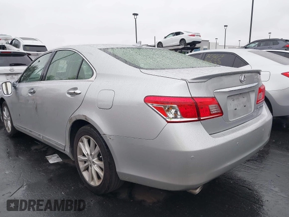 2012 Lexus ES 330 z VIN JTHBK1EG3C2489189, wystawiony jako IAAI lot #42174140 z przebiegiem 112 394 mil mil oraz . Historia ofert i sprzedaży dostępna na DreamBid. Obrazek 3.