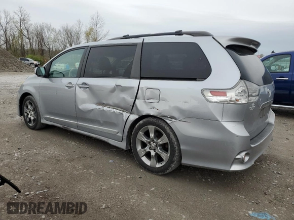 2012 Toyota Sienna SE z VIN 5TDXK3DC9CS222519, wystawiony jako Copart lot #50948145 z przebiegiem 245 553 mil mil oraz Szkoda całkowita • Salvage title. Historia ofert i sprzedaży dostępna na DreamBid. Obrazek 2.