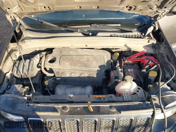 2019 Jeep Renegade Latitude with VIN ZACNJABB0KPJ93901, listed as a IAAI auction lot 40912828 with 177,466 mi miles and . Bid and sale history available at DreamBid. Image 10.