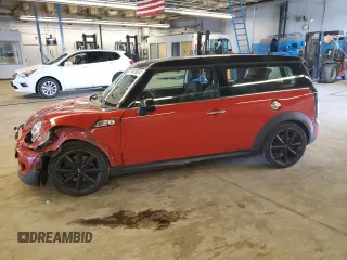 2014 MINI Clubman S z VIN WMWZG3C52ET800765, wystawiony jako Copart lot #76470874 z przebiegiem 103 971 mil mil oraz Szkoda całkowita • Salvage title. Historia ofert i sprzedaży dostępna na DreamBid. Obrazek 1.